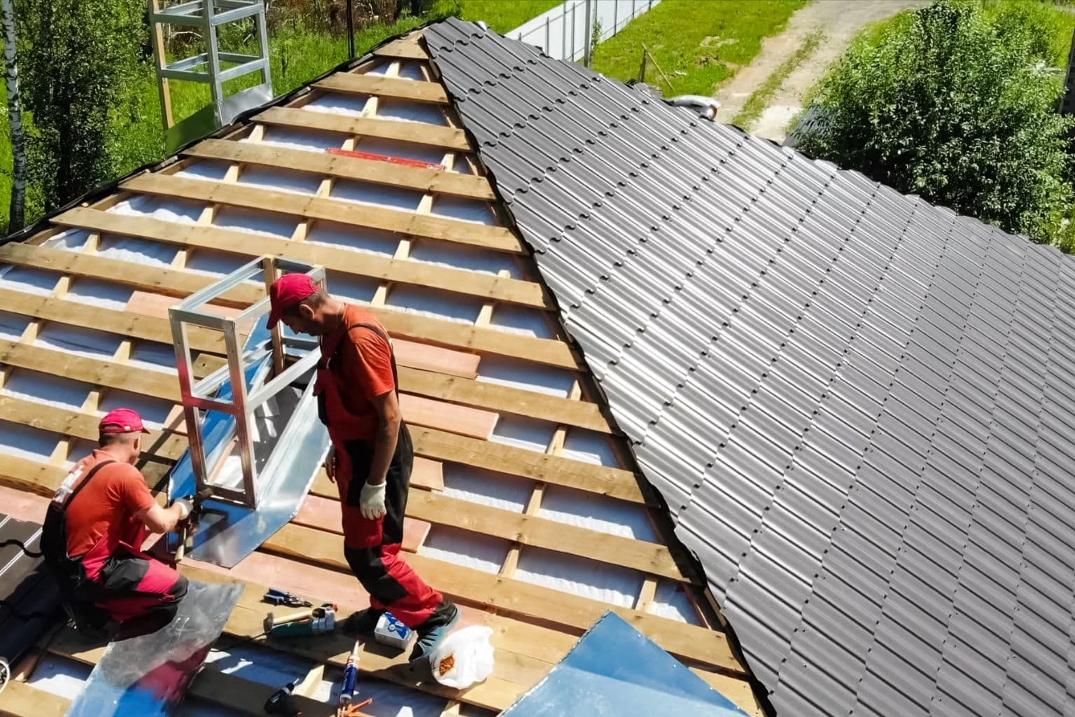 metal-roof-installation
